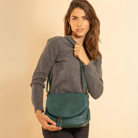 The Original flap bag. Vegan and resistant