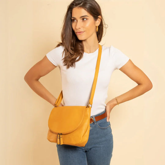 La Besace Brunnera mustard moutarde jaune yellow vegan leather cuir