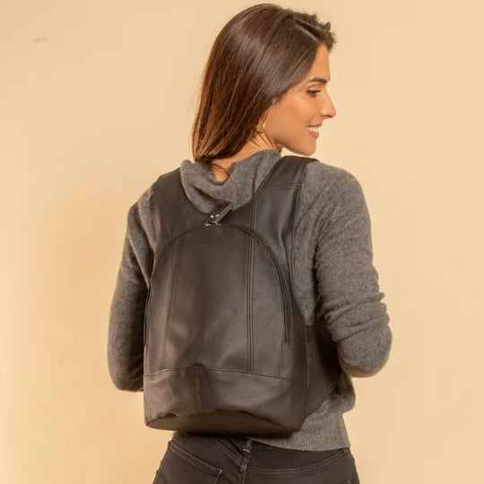 The Mela backpack (AppleSkin™). Vegan and secure closure