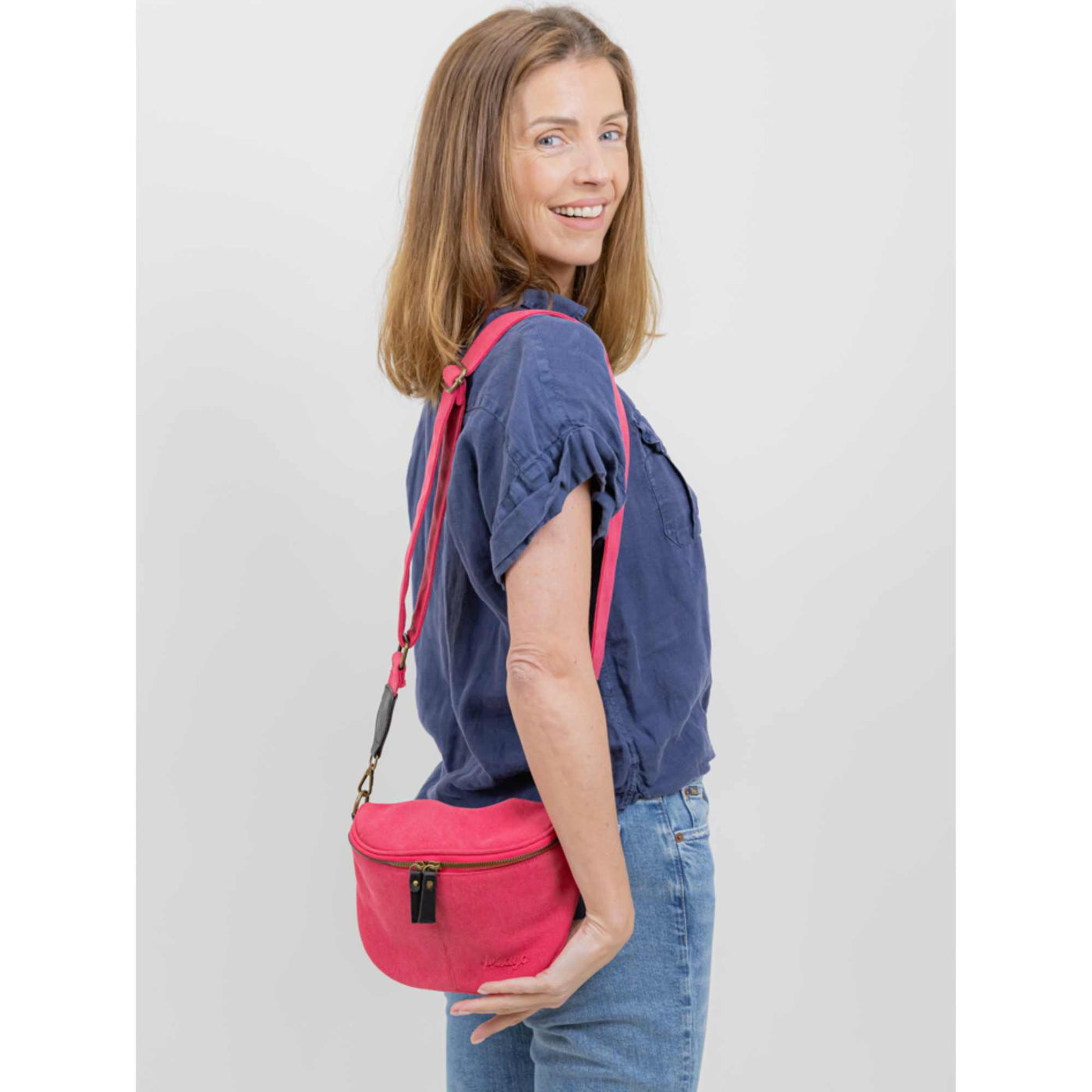 Sac Bandoulière Estival Fuchsia Porté