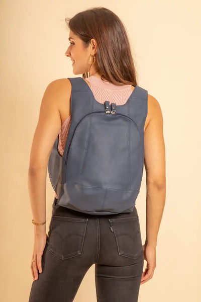 The Mela backpack (AppleSkin™). Vegan and secure closure