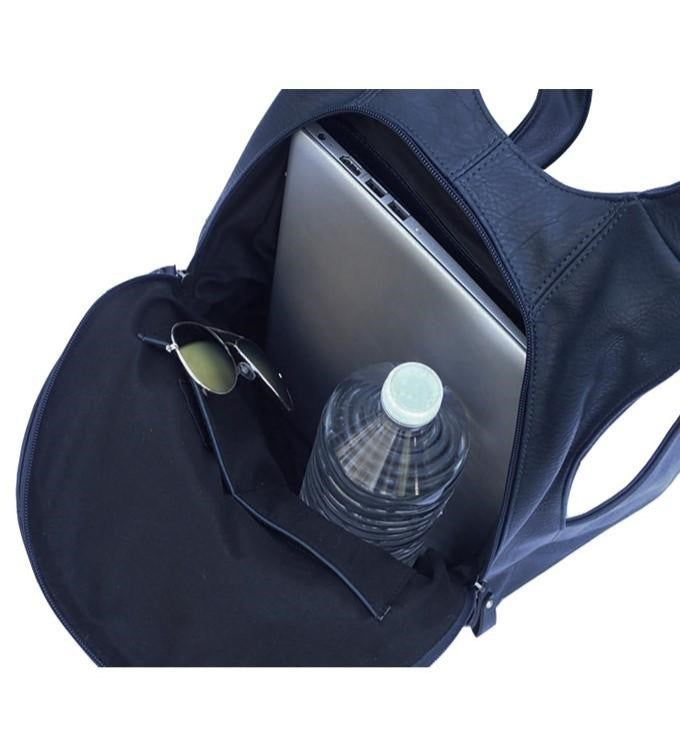 Dark blue Arsayo backpack (interior)