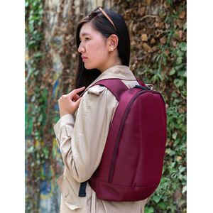 Sac à dos Nomade bordeaux securise ergonomique vegan porte.2