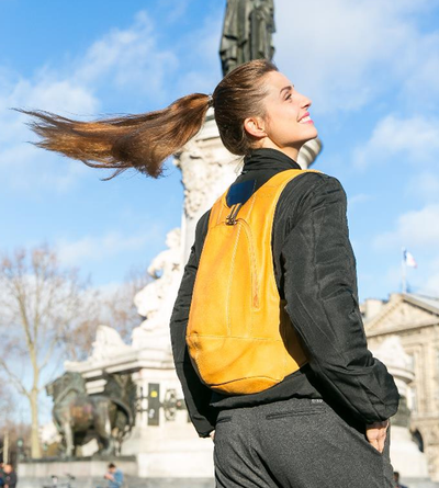 Sac à dos jaune moutarde confortable ergonomique antivol sécurise vegane 